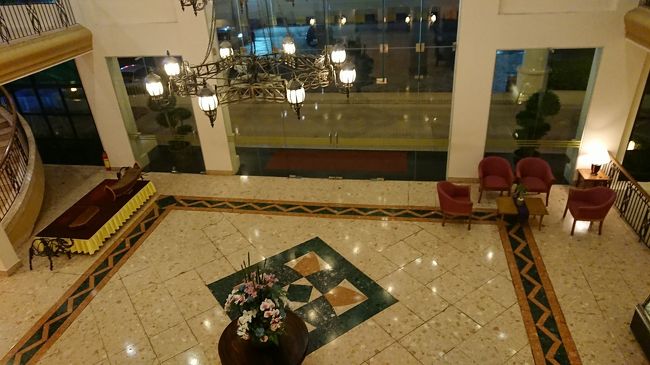 コンパクトですが良いホテルだと思います。<br />このまま2階のエレベーターでお部屋に戻りました。