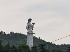 徒歩でブラブラと、旧市街へ。
ちょっと距離があるけれど、下りだから、行きはよいよい…