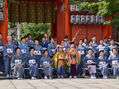 八坂神社清々講社馬長、八坂神社婦人会馬長、祇園万灯会馬長