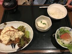 お昼はホテルから徒歩圏内の黒木屋宮崎総本家

チキン南蛮がおいしくて安い！

