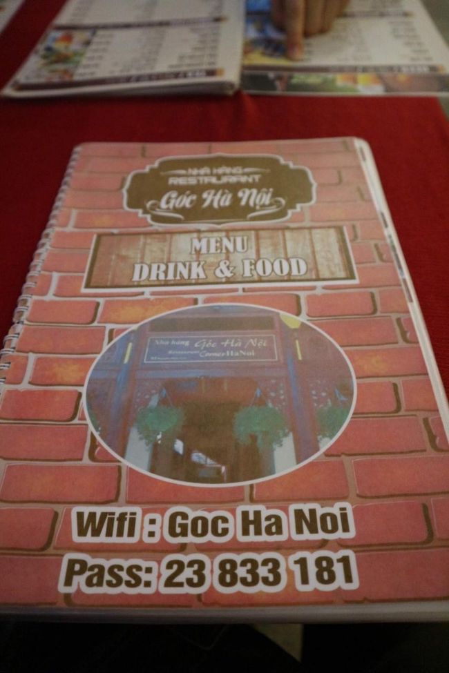 橋を渡ったところでご飯を食べます。<br />Chips 'N'Fish'N'stuff