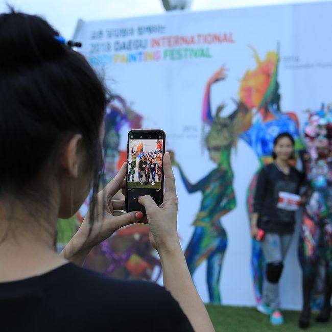 韓国旅行】全身ペイントだらけ！良く見るとアート！なお祭【大邱ボディ