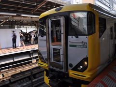 　横浜駅で下車します。
　この区間に乗ったのは2000年4月以来です。
　その時も「ホリデー快速鎌倉号」、乗車区間は大宮駅から横浜駅まででした。