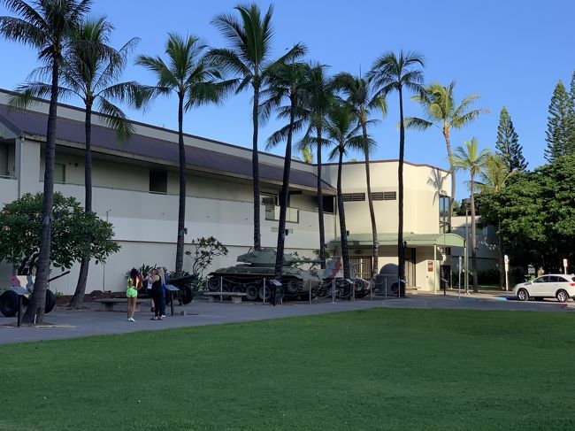 ホテルと反対側になるけど、ちょっとだけ陸軍博物館まで行ってみます。<br />戦車などが展示されてました。今回は時間も無く外観のみでしたが、今度時間が有れば中も見学したいと思います。因みに入館料は無料だそうです。