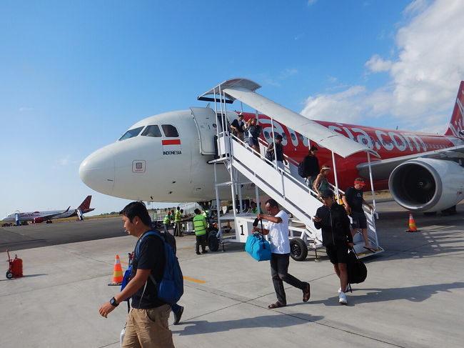 バリからラブハンバジョにあるコモド空港に到着。まだ日本語での情報の少ない地にワクワク。