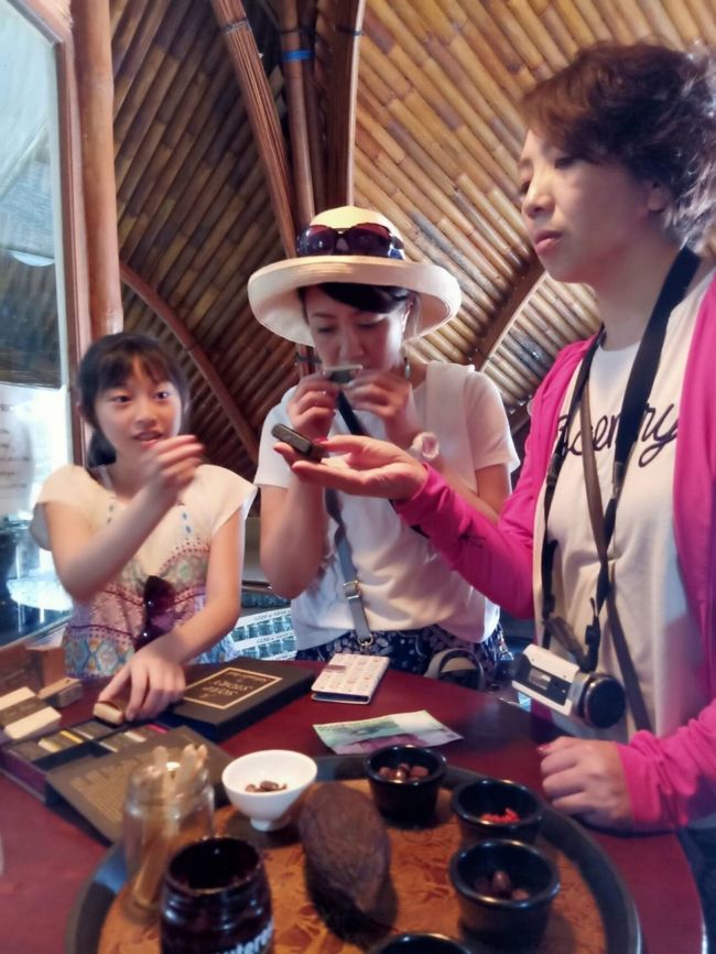 こちらでは石鹸も作っていて、購入もできます。<br />香りが良かった物を２つ買いました。