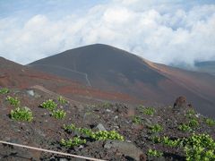 表富士宮口登山道 
宝永山全景を上から眺める事も出来るようになりました。