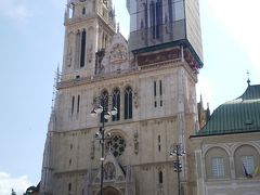 聖母被昇天大聖堂
中にも入れました。