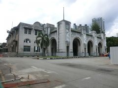 16:11
鉄道でマレー半島を縦断したのなら、やっぱりここに行かないとなりません。
MRTタンジョンパガー駅から約1.3Km/徒歩約15分。
着いたのは‥

マレー鉄道におけるシンガポール領内唯一の旅客取扱駅であった「シンガポール(タンジョンパガー)駅」です。
この建物は、1932年5月3日開業当時の駅舎なんです。