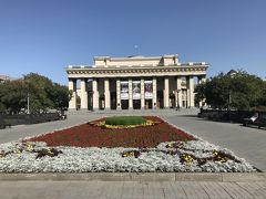 シベリアのボリショイ劇場とも呼ばれている国立オペラ・バレエ劇場