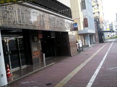 朝です。よく眠れました。朝食バイキングへ