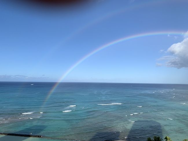 うっすらとですが、ダブルレインボーなんです。<br />わかります？