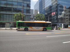 都営バスに乗り　飯田橋に向かいます