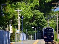 若干バテ気味ではありますが、まだまだ聖地巡礼に勤しみます
唐津駅からJR筑肥線のローカル列車に乗って、やって来ましたのは虹ノ松原駅