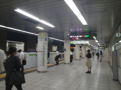 新宿線九段下駅
この駅は　迷路です。
