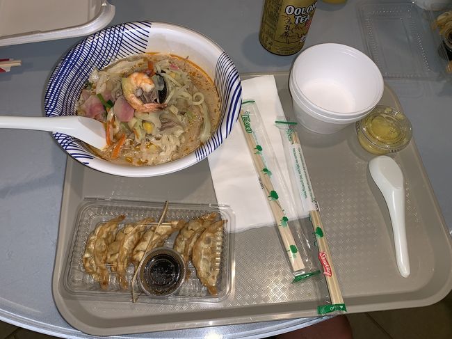 晩ご飯はなぜか、長崎チャンポンです。<br />餃子は揚げ餃子です。<br />なぜかと言うと…