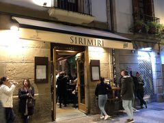 2軒目もBMOのチョイスで、人気店の【SIRIMIRI】ですー。