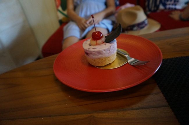 ブルーベリーチーズケーキ。