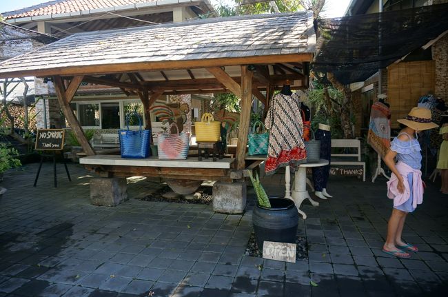 可愛い雑貨屋さんです。