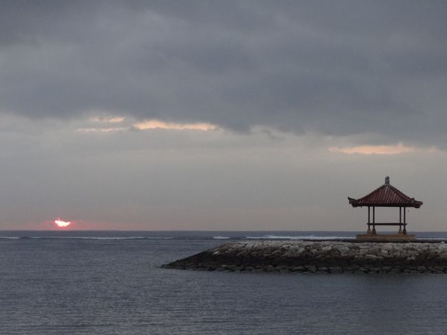 そうこうしてる内に、朝日が昇って来ました。