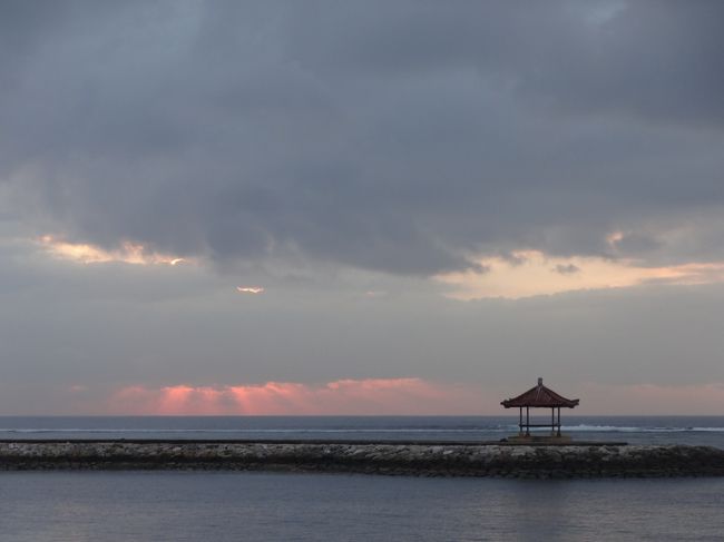 あっ。<br />雲に隠れちゃった。