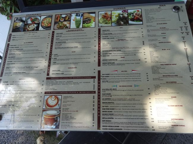 お料理も美味しそうですが、<br />まだステーキがお腹に……。