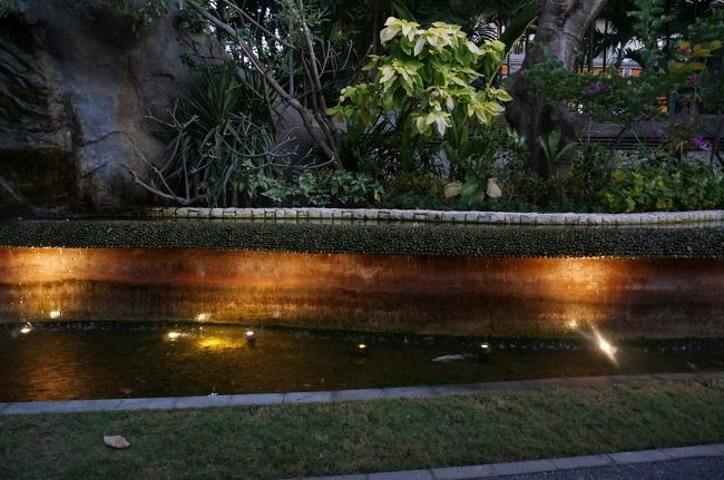 お部屋を満喫していると、あっという間に辺りは薄暗くなってきました。