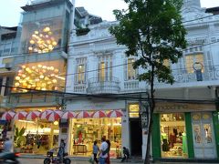 ≪タンミーデザイン≫

タンミーデザインは、ハノイお気に入りショップの中で文句なし１位の店。
何といっても品質がいいし、品揃えが豊富。
しかもセール品のコーナーが充実している。