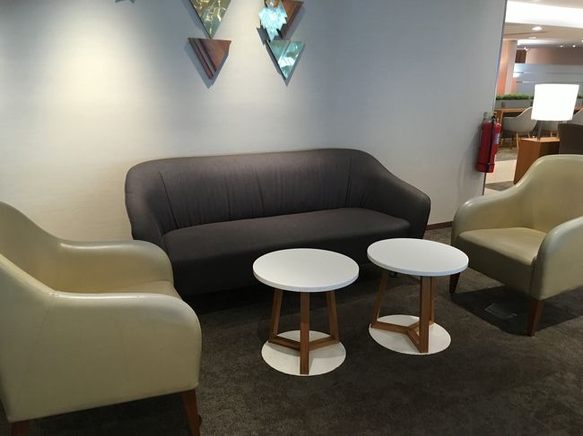 だれか一人は寝られるこのお席を確保。母上が真っ先に寝る権利をゲット（笑）