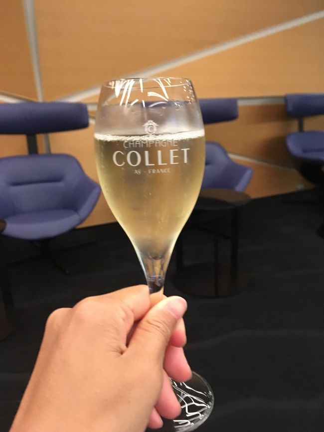 そして泡を。この後もハーゲンダッツを食べ、満腹。