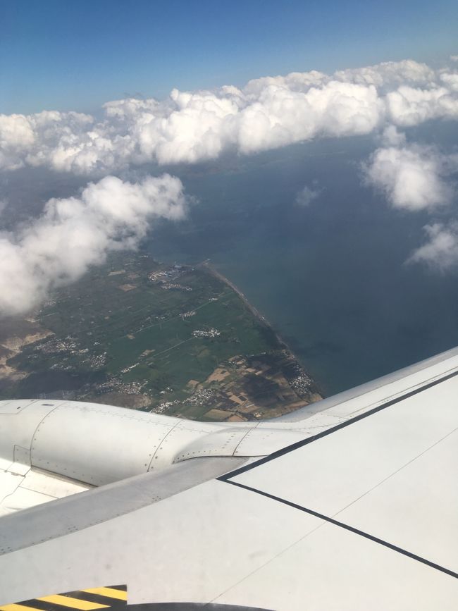 そうこうしているうちに、ロンボクが見えてきた。