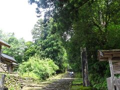 勝山駅に到着したら、駅前ロータリーで待機していたバスに乗り目的地の平泉寺白山神社へ
バスはコミュニティバスみたいな感じでした
