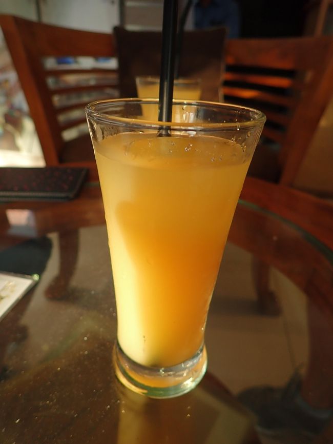 ２時間以上かけてお宿に到着。パイナップルジュースおいし～