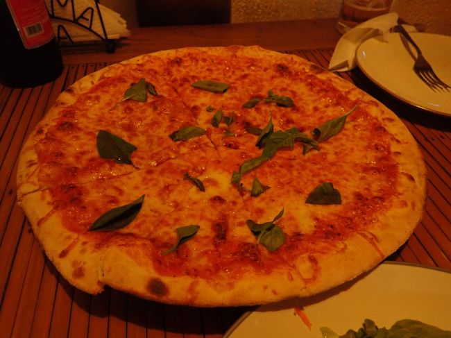 マルゲリータは普通。REGINAのほうがおいしい。。。