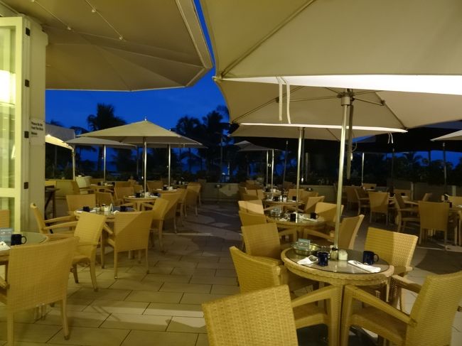 ツアーの集合は7時半くらいだったから、早めに朝食を済ませないとならない。