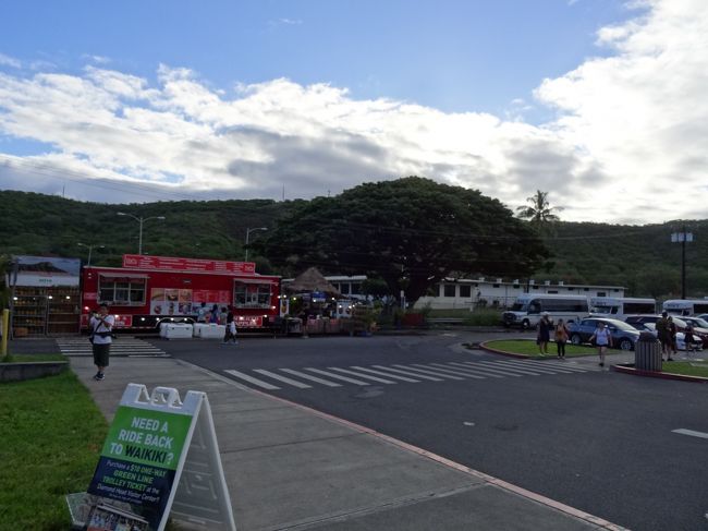 ホノルルのシンボルなので、ふもとはこんなに整備されています。