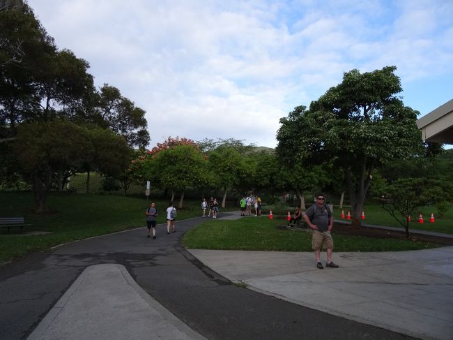 ガイドさんはふもとに残り参加者だけ登らせます。