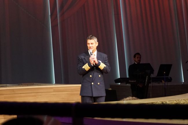 クロアチア出身のCaptain Srecko Ban。<br />穏やかで優しい口調でした。