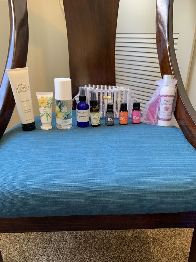 ここからは、購入品の紹介になります。<br />こちらは、奥さんが購入したアロマになります。<br />ハワイらしいプルメリアの香りがするアロマを購入しました。<br />ベルビューやDFSで購入しました。<br />日本で買うよりお得だったようです。<br />また、ベルビューはJCBカードで割引があります。