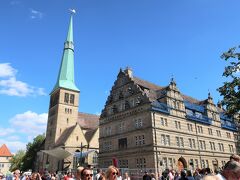 Marktkirche / Hochzeitshaus（マルクト教会と結婚式の家）