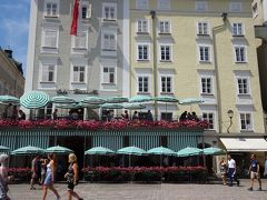 「カフェ　トマセッリ」
時間があれば、お茶したかった、グルグル柄のパラソルが印象的な老舗カフェ。