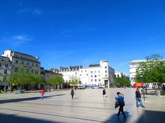 Place du Maréchal-Leclerc
マレシャル＝ルクレール広場