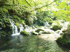 元滝伏流水。冷たい水が、疲れた体を癒してくれる。