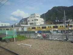 富士急行電車見るため　大月駅で下車しました。