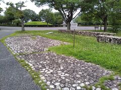 斎宮歴史博物館の敷地にある奈良時代に造られた道。