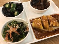 友人とは一旦別れて、ホテルで荷物をピックアップしてから香港駅のシティスーパーでお買い物。
そしてインタウンチェックイン。
そのまま九龍駅のElementsで友人と待ち合わせです。
南小館でディナー！
まずは前菜から。