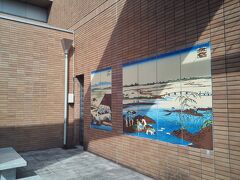 新選組ふるさと歴史館へは歩いて15分ほど。暑くて参ったけど、車で来ていたら駐車場所に困ったかも。なんせ狭いので。