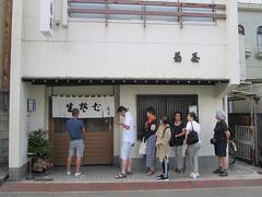 宇和島についたら、まず腹ごしらえ・・・菊屋のちゃんぽん
暑くても「ちゃんぽん」
店内は満席で暑くても外でまちます。