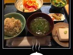 鎌倉でのランチは久しぶり♪

小町通りを入ってすぐの「なると屋＋典座」
（なるとや ぷらす てんぞ）で
「5月のごはん」をいただきました。

鎌倉野菜や旬の野菜をたっぷり使った
ランチセット。
丁寧に作られた優しい味わいです。