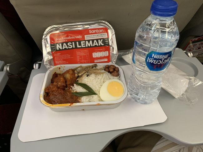 これはナシレマ<br />美味しかった！ちょっとピリ辛だけどおいしー<br />ゆで卵がなかなかいい仕事する。<br />また、食べたいわー